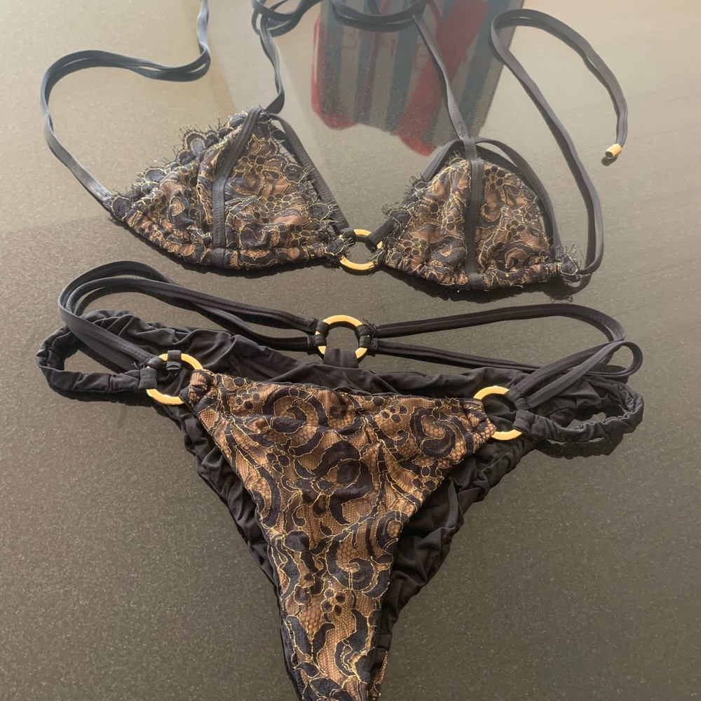 Beach Bunny Gunpowder bikini